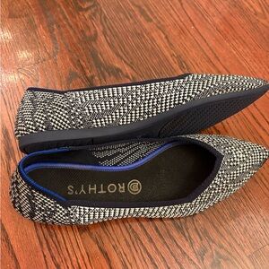 Rothy's The Point Navy and White Houndstooth Flats
